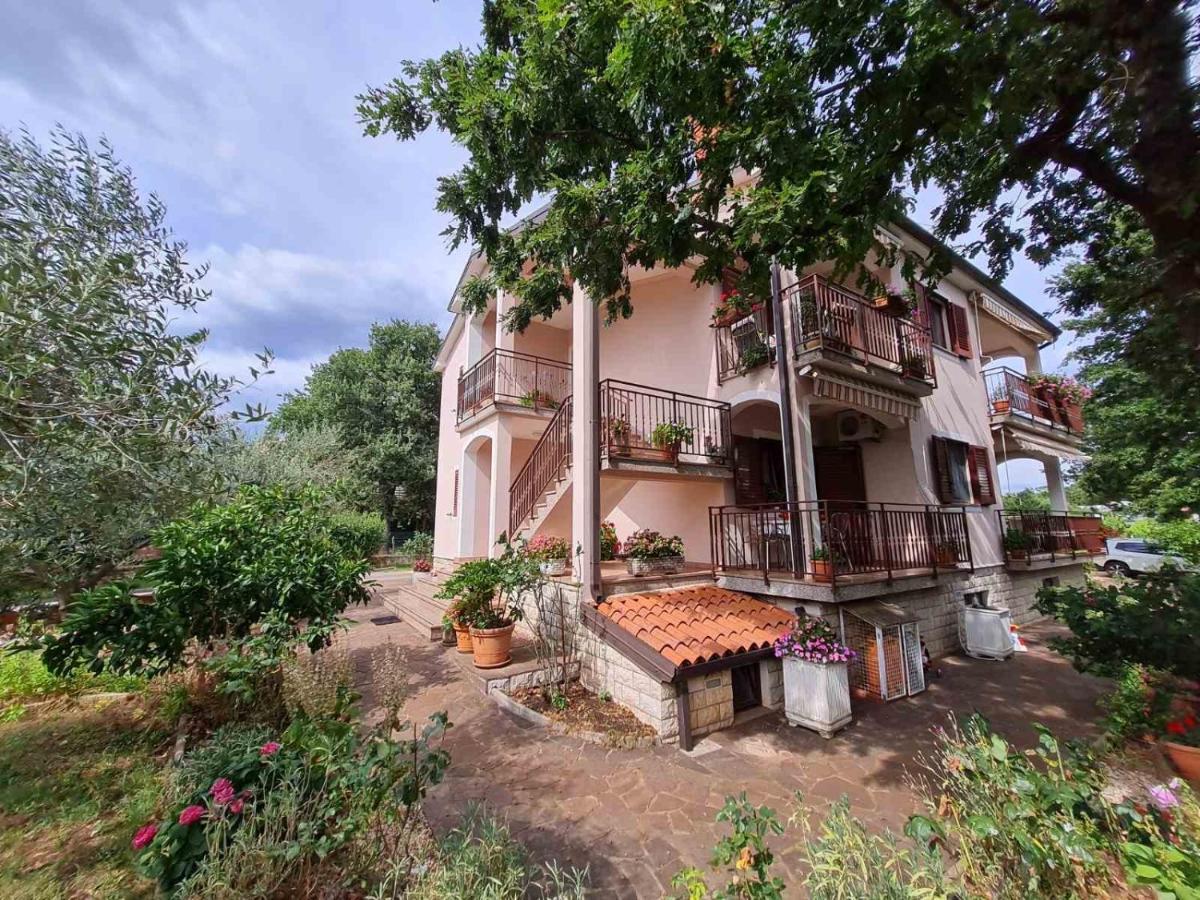 Apartment Ornela Umag Exterior photo